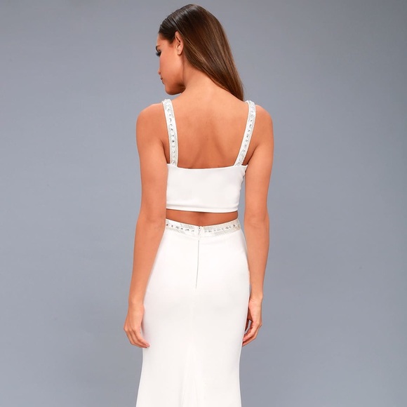 ONE LEFT LULUS WHITE BEADED MAXI 2 PIECE DRESS💃🏿 - Picture 4 of 8